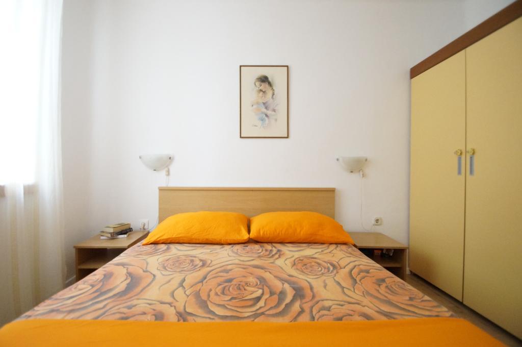 Apartments Ani Vela Luka Habitación foto